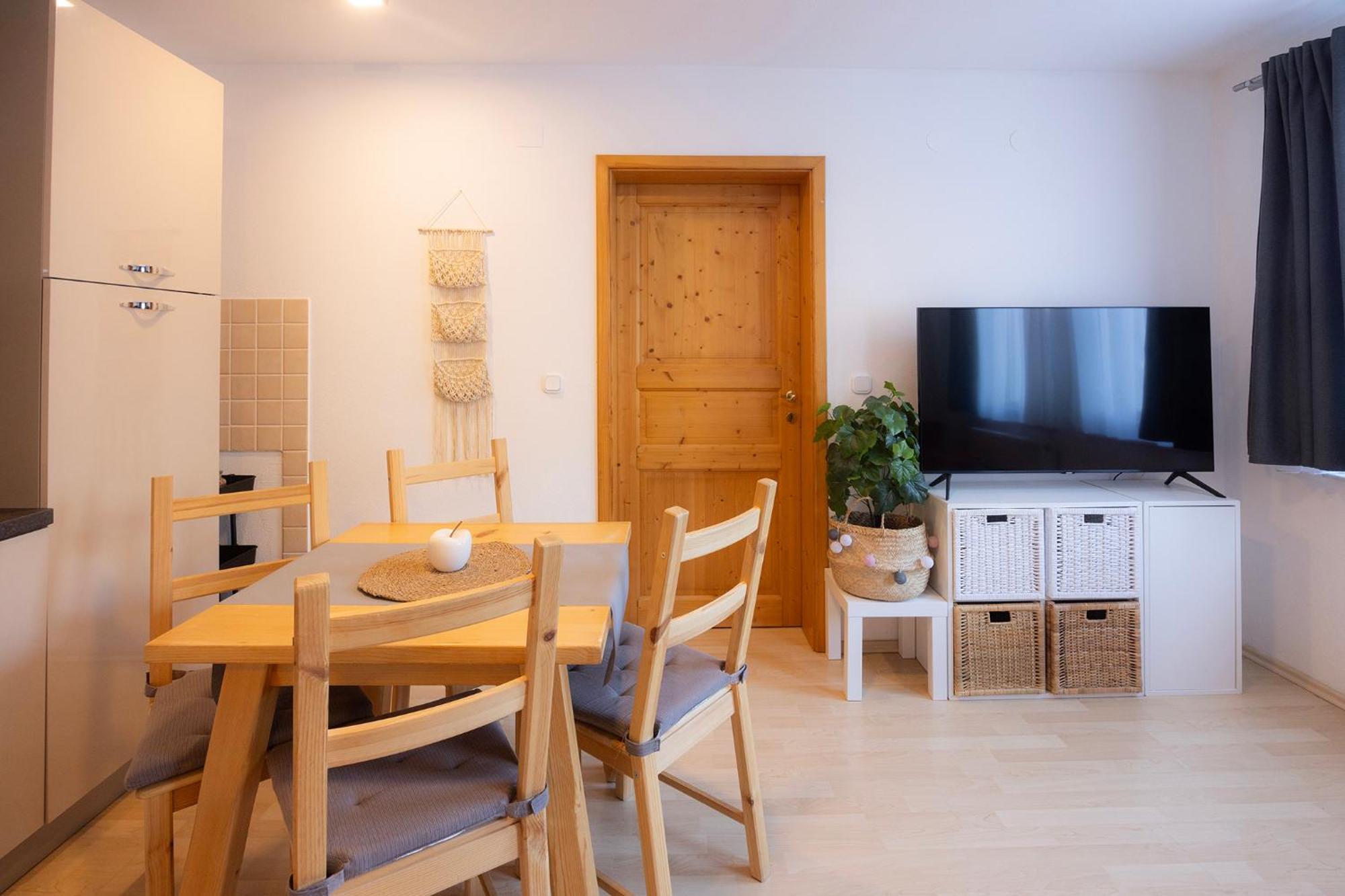 Apartmaji Anze Appartement *