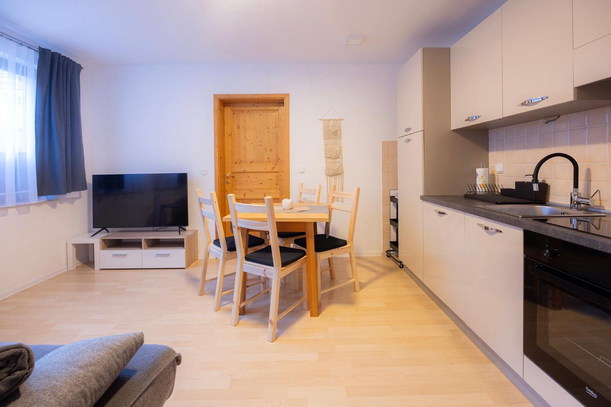 Apartmaji Anze *