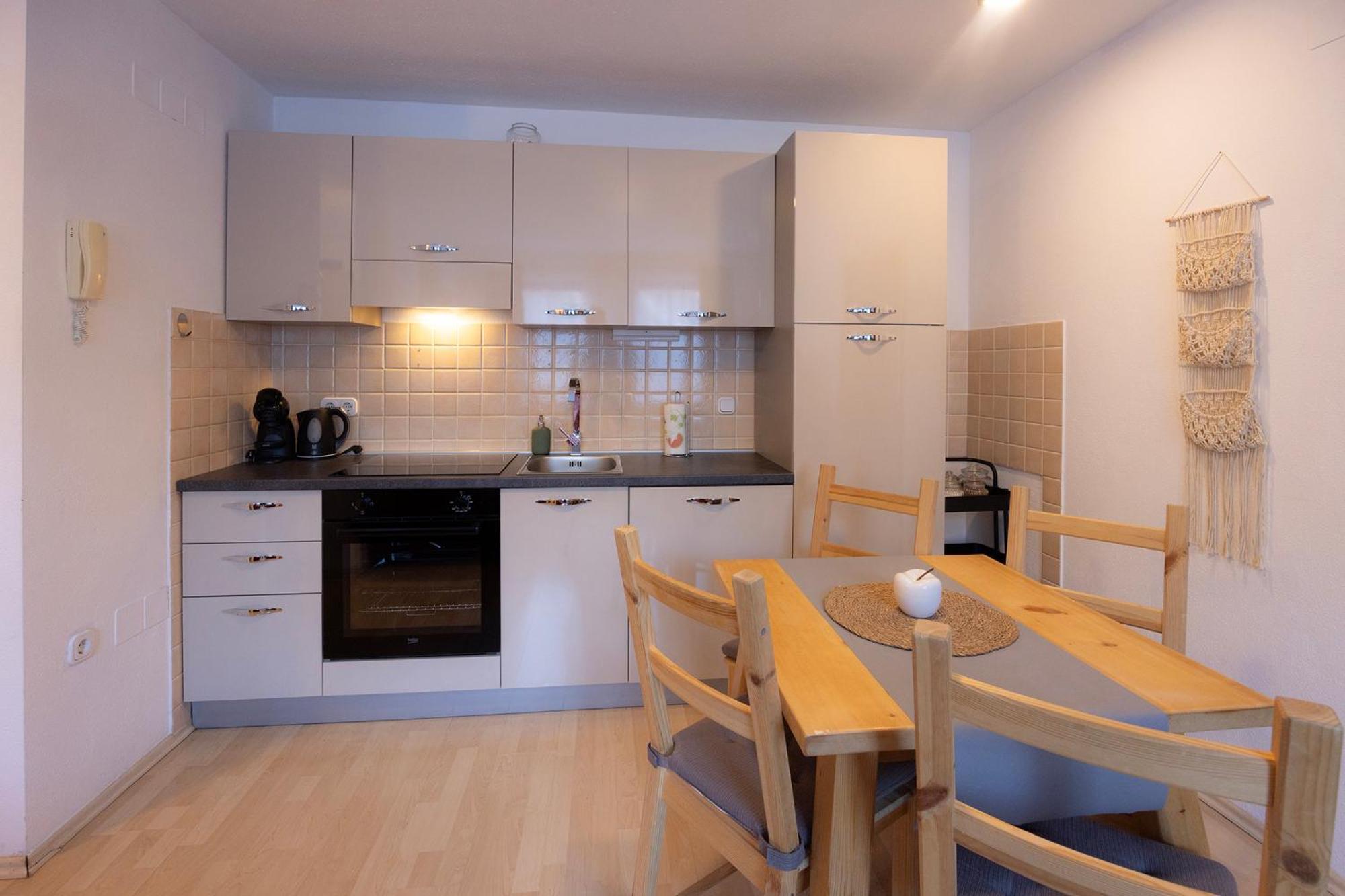 Apartmaji Anze Appartement *